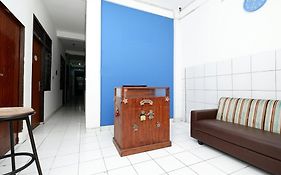 Oyo Life 1942 Asia Residence Syariah